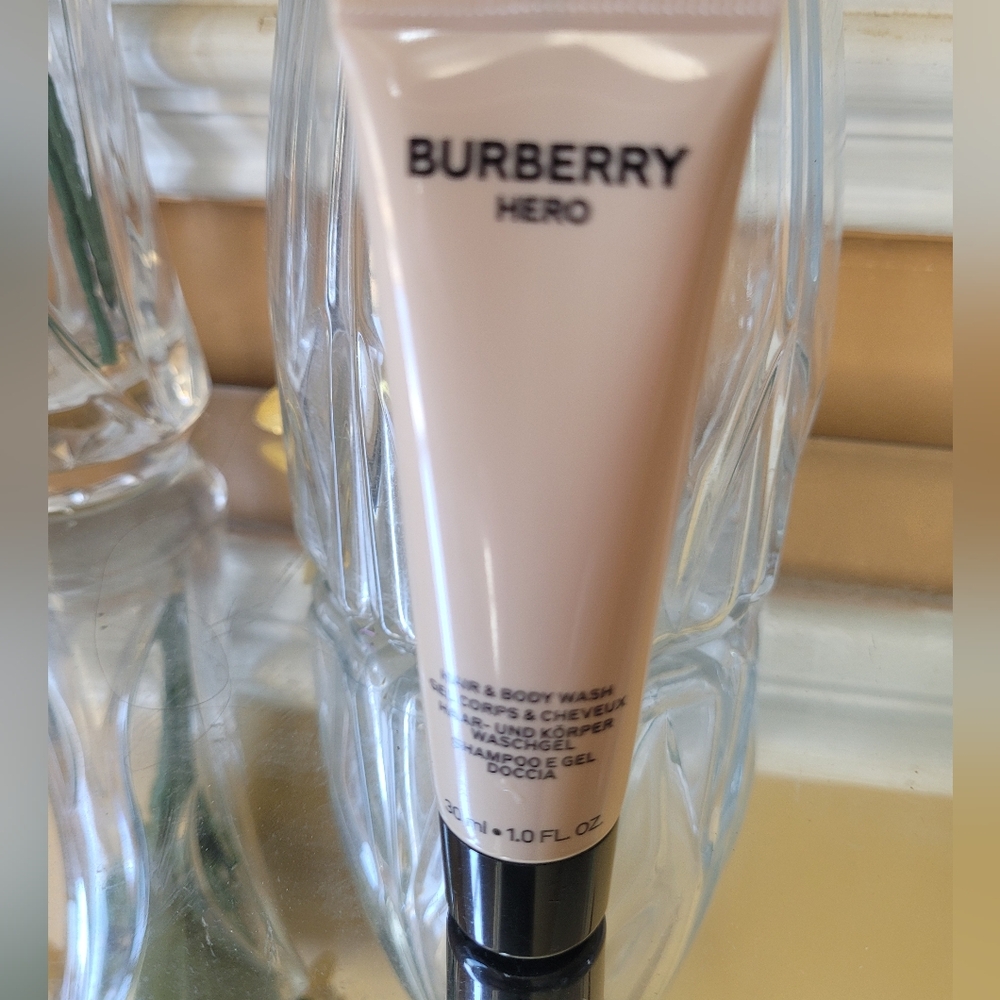 Burberry hero - Picture 3 of 4